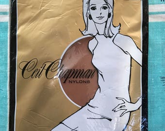 Vintage 1960's Ceil Chapman Nylons Stockings 9 1/2 Beige 0180