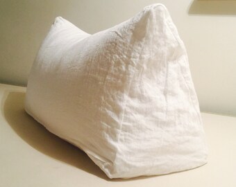 Wedge pillow cover in 100% linen, washable