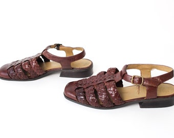size 10 FISHERMAN brown leather 90s T-STRAP buckle strappy sandal