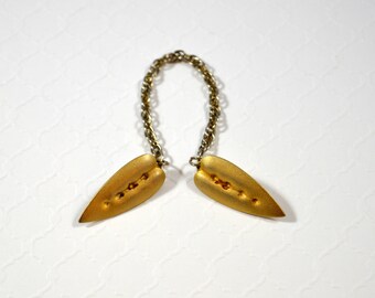 Vintage Sweater Chain Collar Clip Goldtone Leaf Design Clips Goldtone Chain Design Goldtone Vintage Fashion Accessory