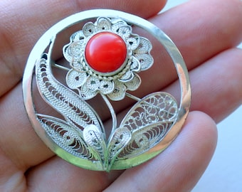 Palestian Coral and Sterling Silver Filigree Convertible Brooch/pin - Pendant - 1960s.