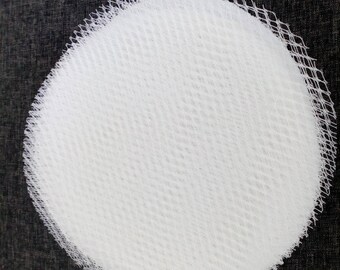 set of 50 round tulle with white gridlines for sweets