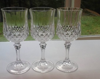 Three Beautiful Longchamps Clear Wine Glasses Cristal D'Arques Durand