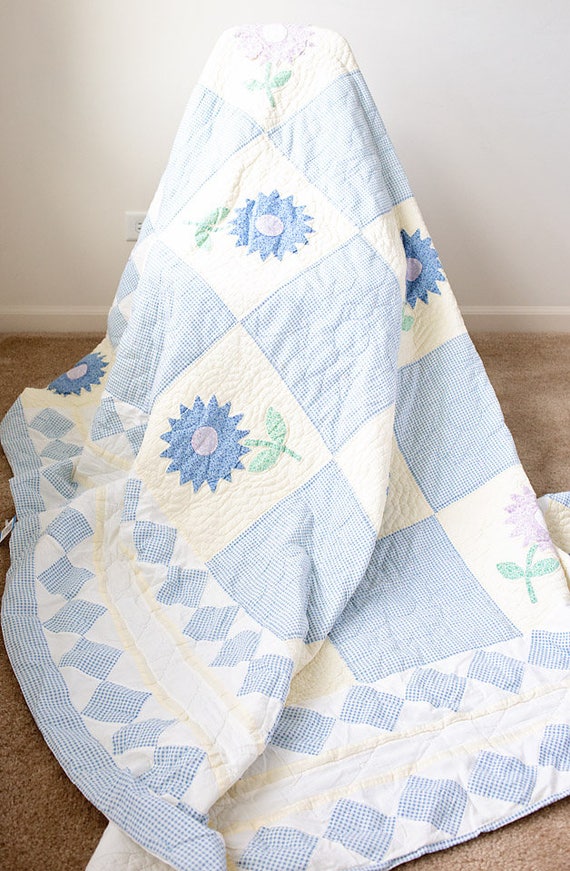 Pastel Floral Throw Quilt