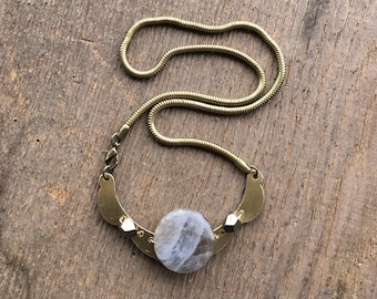 brass necklace / collar / stone necklace / LABRADORITE & BRASS