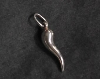 Large .925 Sterling Silver Italian Corno horn pendant