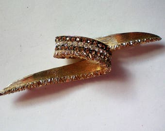 Rare Marcel Boucher Le Couturier Gold tone Loop Pin - 5309