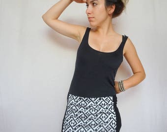 mini skirt black and white geometric pattern