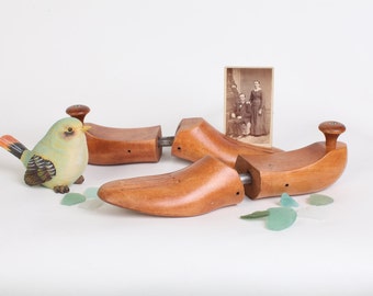 Wooden shoe forms, set of two