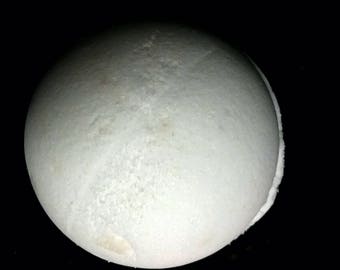 Butter Bomb, 7.5 ounces, floating, spinning bath bomb