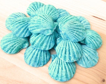 Fondant Turquoise Mini Scallops (18) - 3D blue fondant seashells- blue edible seashells - seashell cupcake decorations- seaside cake toppers