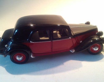 Model car "Citroën 15 CV 1952".
