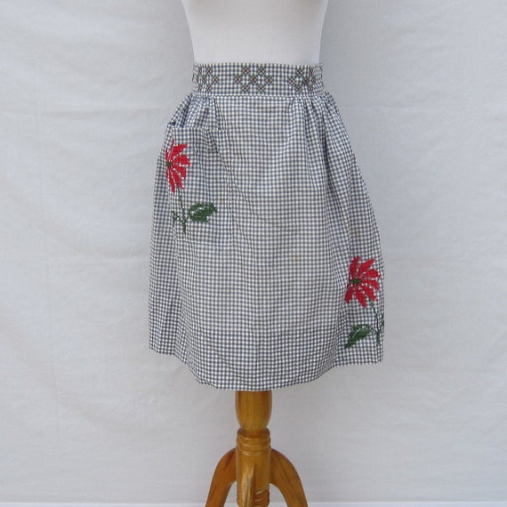 Vintage Gingham Half Apron with Cross Stitch Poinsettia