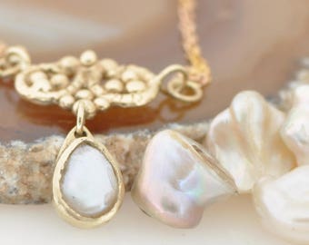 Delicate gold necklace , 14k Gold Dainty Necklace , Gold Small Necklace , Gold and Pearl Necklace , Every Day Necklace , 14k Gold Necklace