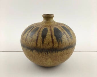 Cool Scandinavian Mid Century Modern Weed Pot by Kamini