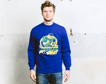 Vintage Mens Sweatshirt . Graphic Print 80s Sweater Blue Oldschool Skater Sports Sweater Crew Neck Sweatshirt . size Small S
