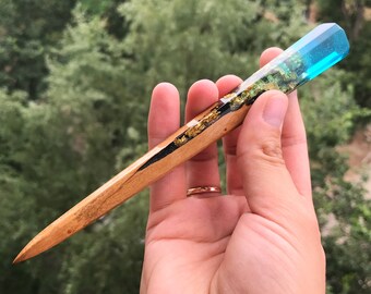 Aqua blue hair stick with wood, acrylic blue resin and gold foil Wooden hair stick Hair accessories for women Bun holder Hair Jewelry