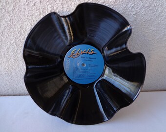 1977 ELVIS In Concert Vinyl Record Bowl. RePurposed Vinyl Record. Record Bowl. Music Lover Gift. Elvis Fan Gift. Music Room Decor. Side C