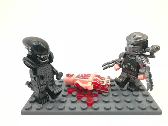 predator alien lego