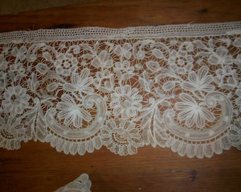 Gorgeous hand done lace 1800s beautiful pattern