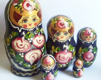 Wooden Matryoshka - Russian Nesting Dolls