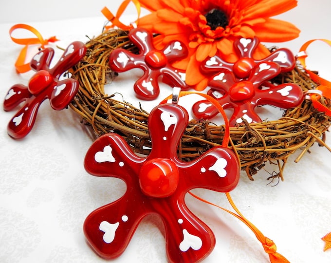 Fused glass red orange hanging flower. Decorative home garden decor Wall, window tree decoration, ornament. Ornamental giftware. Heart