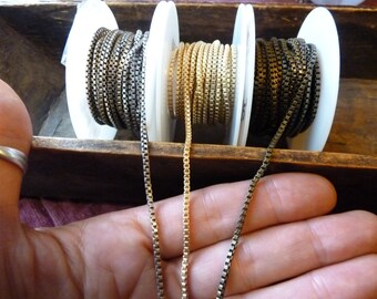Box chain by the foot