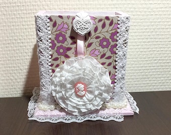 Romantic shabby pencil holder.