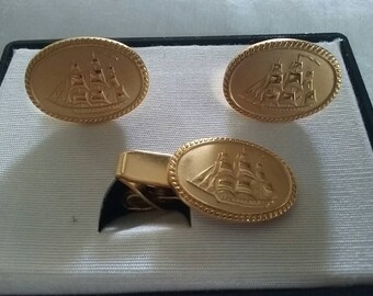 Vintage Cufflinks , Old Spice Cufflinks Set With Tie Clip Mens Accessories Shulton , Gifts For Him