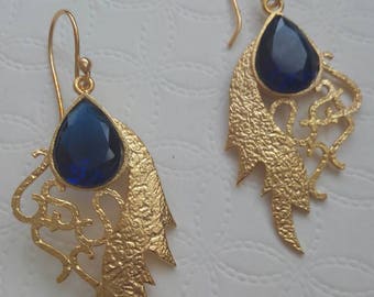 Vintage earrings with cobalt blue stone from the years 1990