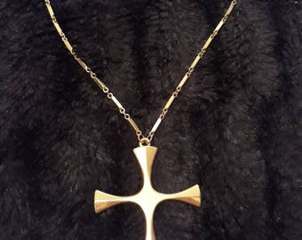 Vintage Gold Tone Metal Necklace With Large Gold Tone Metal Cross Pendant