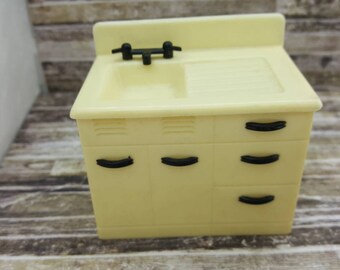 Renwal White and Black Retro Kitchen Sink