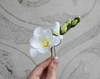 Wedding hair pin White freesia Bridal flowers hairpin hair accessories White flowers Prom hair accessories White wedding Prom White