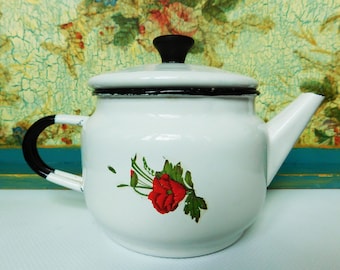 Small Vintage Enamel teapot 700 ml ( 23 fl.oz )