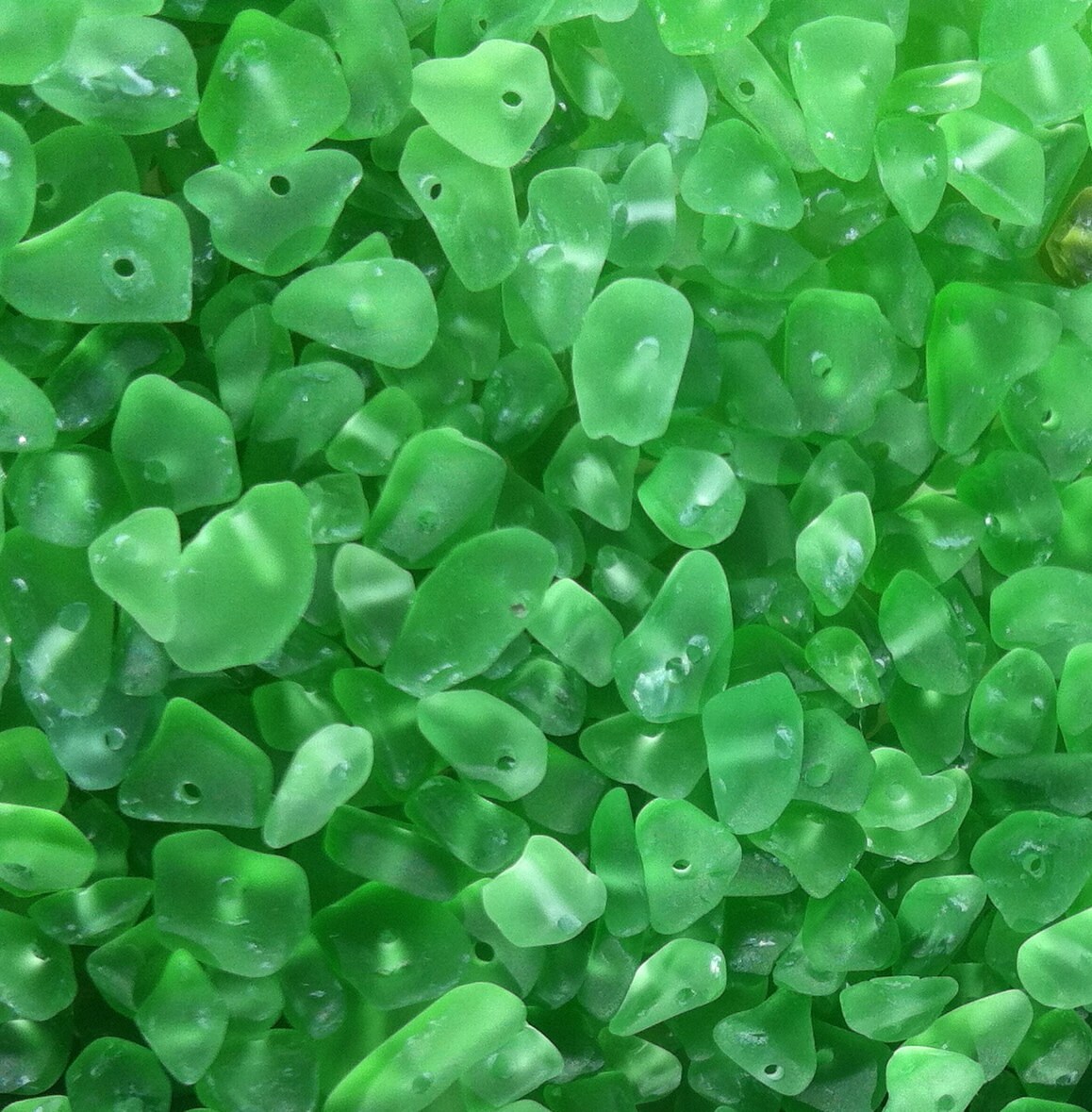 sea beach glass Beads Kelly GREEN