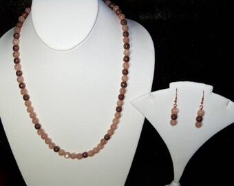A Lovely Moonstone and Sunstone Necklace and Earrings. (2017153)