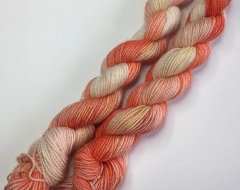 Mini skein - High twist - sock yarn (Day Lily) colourway
