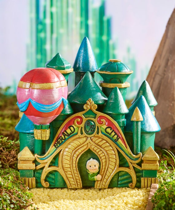 wizard who retired to a miniature garden story wizard who retired to a miniature garden story