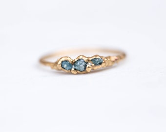 Triple Raw Blue Diamond Ring, Gold Raw Diamond Ring, April Birthstone Ring, Dainty Ring, Raw Stone Ring, Raw Crystal Ring, Rough Diamond