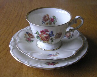 Porcelain Trio Dekoreret Antoinette Pattern by Bucha Nissen Denmark