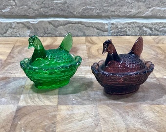 Vintage Degenhart Hen on a Nest Salt Cellar