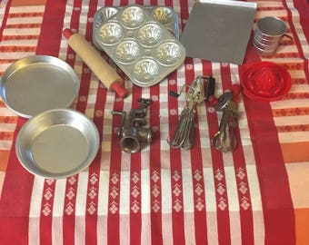 Vintage Toy Cooking and Baking Lot