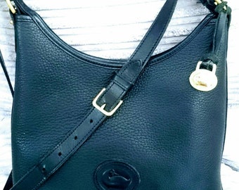 Dooney & Bourke AWL Zip Hobo bucket small shoulder bag P151 medium excellent condition Black
