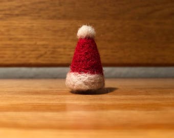 Miniature Santa Hat Needlefelt Santa Hat Cute Hat for Pets - Miniature Santa Hat