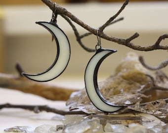 Boho earrings, Crescent moon earrings, Bohemian earrings, Gypsy earrings, Moon earrings, Shaman earrings, Occult earrings, witch earrings