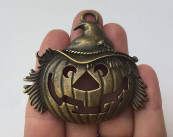 1 Pumpkin Witch Charm Antique Bronze - HAB01