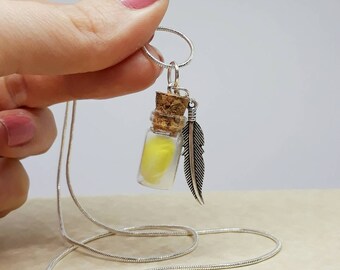 925 chain with glass bottle pendant containing feathers and feather charm
