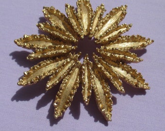 Vintage Avon Flower Textured Metal Brooch TLC
