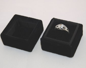 Square velvet ring box - Handmade ring box - Black velevt