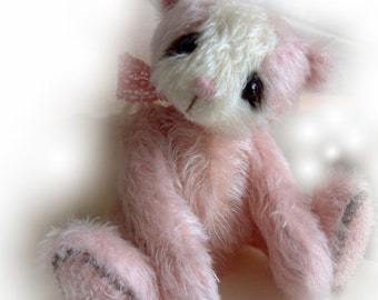 Artist bear Avril OOAK bear e-pattern by Jenny Lee of JennyLovesBenny Bears